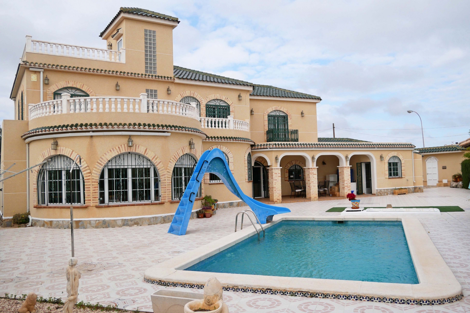 Propriété à vendre - Villa for sale - Torrevieja - El Chaparral