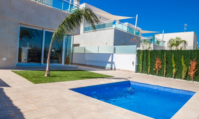 Villa for sale - New Property for sale - Los Alcazares - SVV3