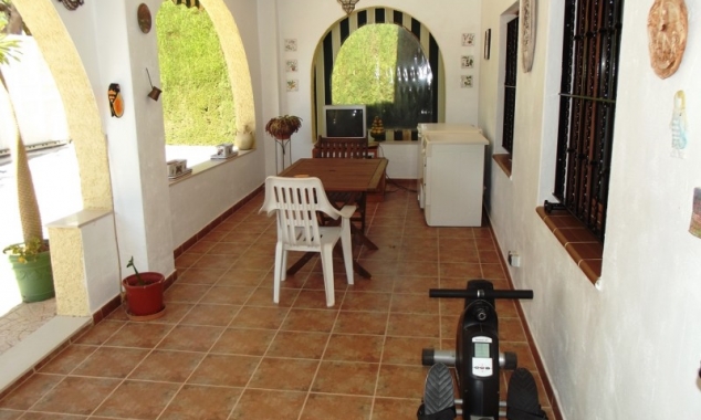 Bargain exclusive detached villa for sale in a gated community