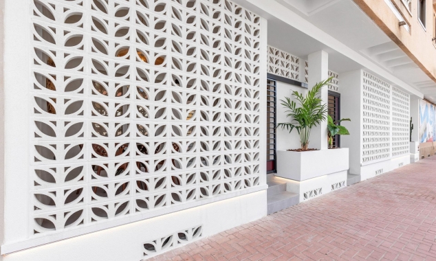 Appartement te koop - Nieuw onroerend goed te koop - Torrevieja - Playa Los Naufragos