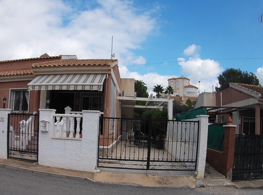 Archivado - Bungalow for sale - El Pinar de Campoverde - Campoverde