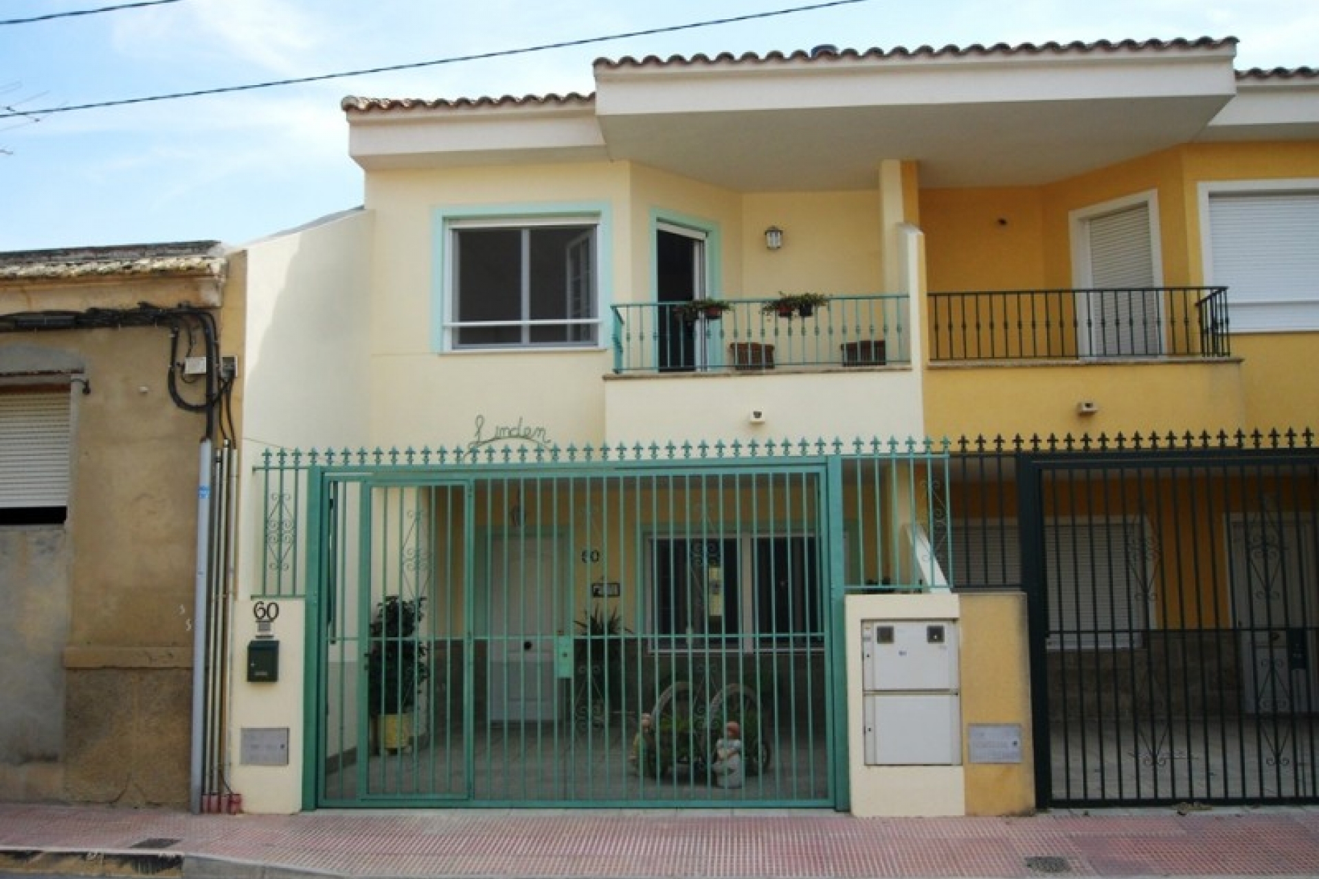 Archivado - Townhouse for sale - Daya Nueva