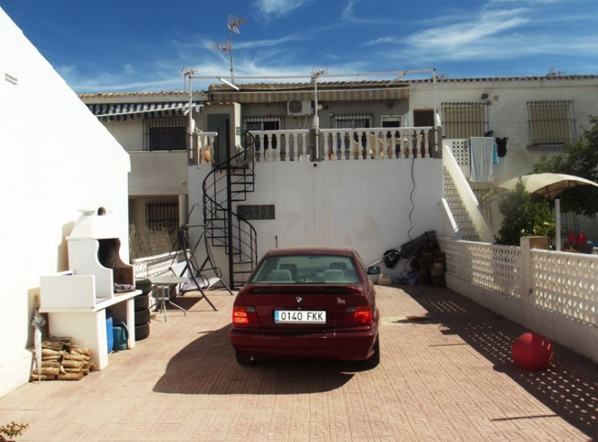 Bargain property for sale cabo Roig Costa Blanca Spain