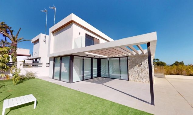 Casa adosada en venta - Nueva propiedad en venta - Orihuela Costa - Cabo Roig