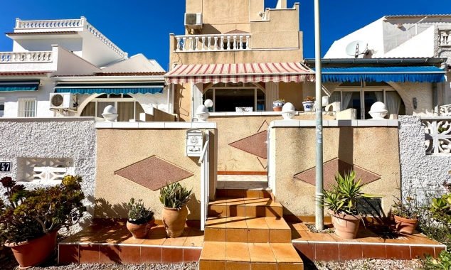 Casa adosada en venta - Propiedad en venta - Torrevieja - La Siesta