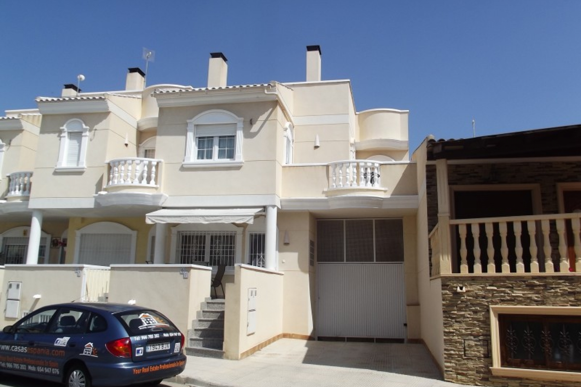 Cheap bargain property for sale, cheap townhouse property in Heredades near Formentera Almoradi, Costa Blanca, Spain