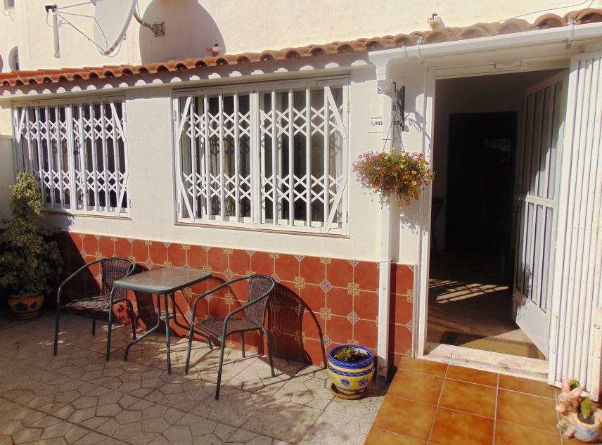 Eigendom verkocht - Bungalow te koop - Orihuela Costa - La Zenia