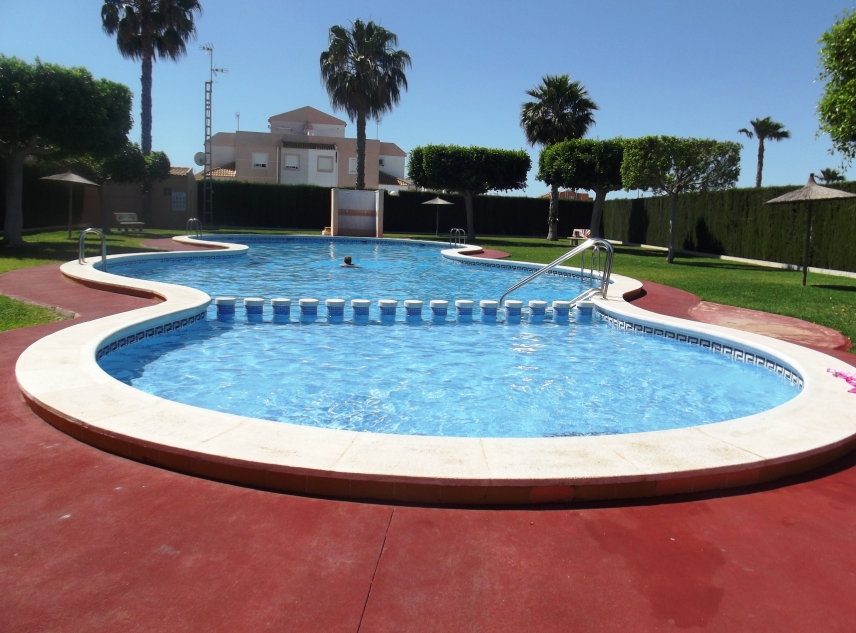 Eigendom verkocht - Bungalow te koop - Torrevieja - Altos del Limonar