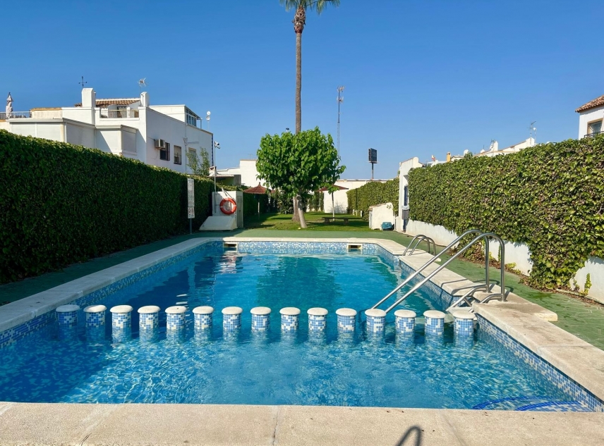 Eigendom verkocht - Bungalow te koop - Torrevieja - Jardin del Mar