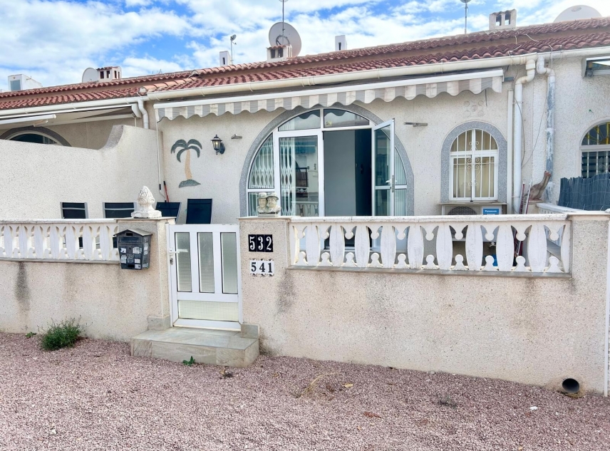 Eigendom verkocht - Bungalow te koop - Torrevieja - La Siesta