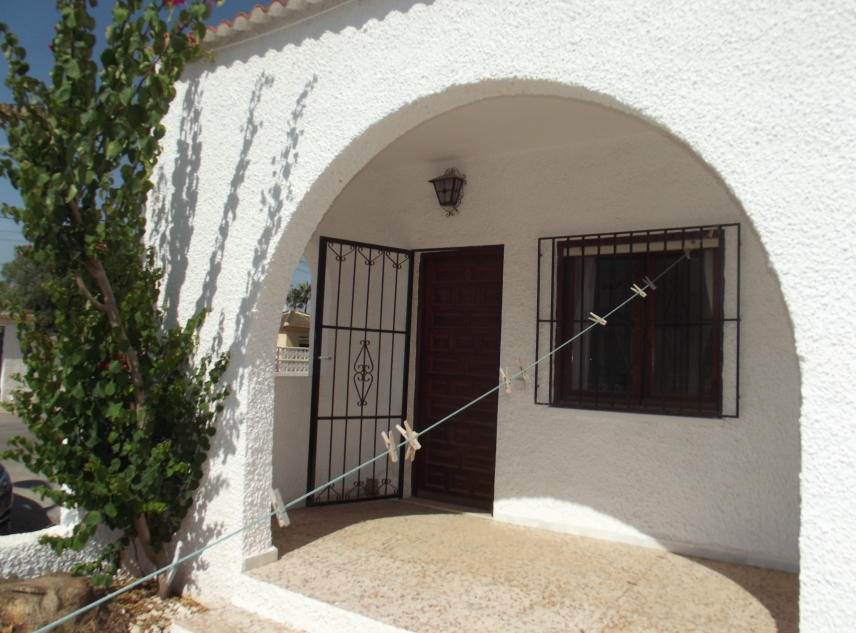 Eigendom verkocht - Bungalow te koop - Torrevieja - La Siesta