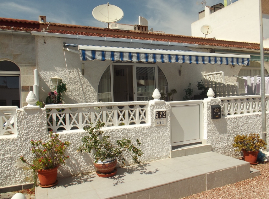 Eigendom verkocht - Bungalow te koop - Torrevieja - La Siesta
