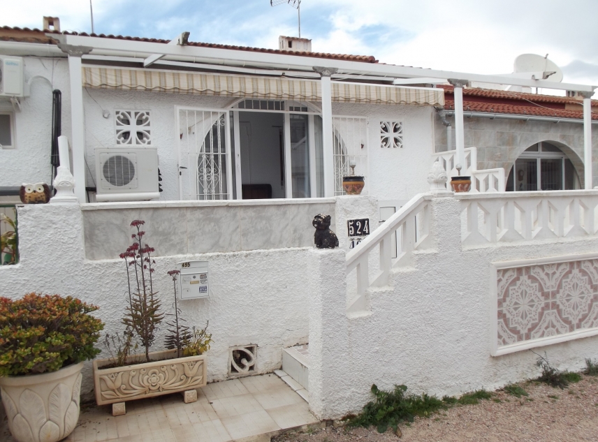 Eigendom verkocht - Bungalow te koop - Torrevieja - La Siesta