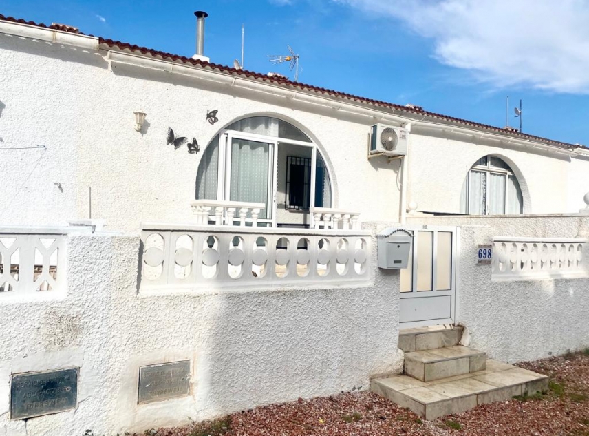 Eigendom verkocht - Bungalow te koop - Torrevieja - La Siesta