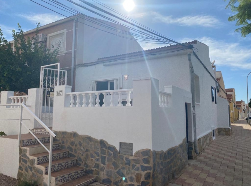 Eigendom verkocht - Bungalow te koop - Torrevieja - La Siesta