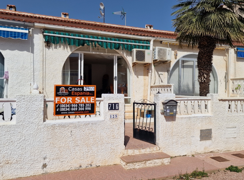 Eigendom verkocht - Bungalow te koop - Torrevieja - La Siesta