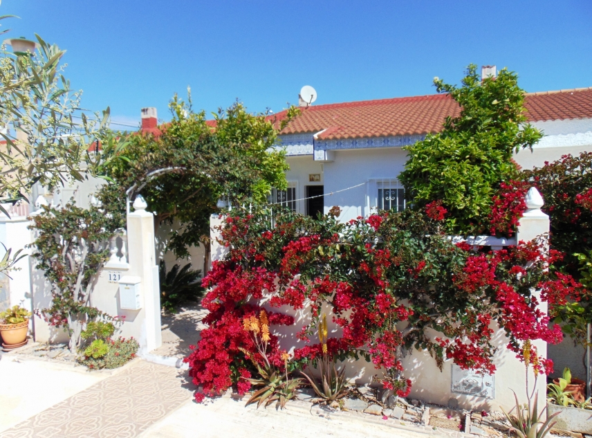 Eigendom verkocht - Bungalow te koop - Torrevieja - La Torreta