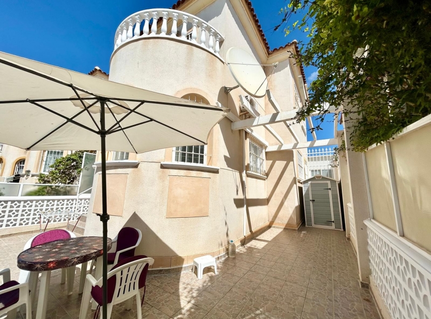 Eigendom verkocht - Rijtjeshuis te koop - Torrevieja - Aguas Nuevas