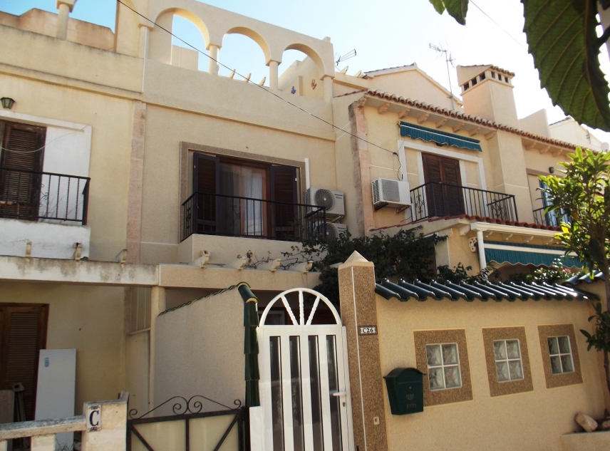 Eigendom verkocht - Rijtjeshuis te koop - Torrevieja - El Chaparral