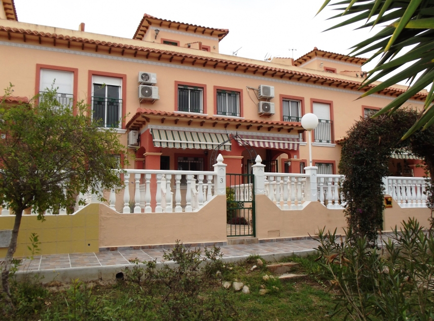 Eigendom verkocht - Rijtjeshuis te koop - Torrevieja - El Salado