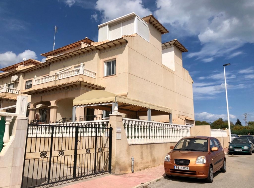 Eigendom verkocht - Rijtjeshuis te koop - Torrevieja - El Salado