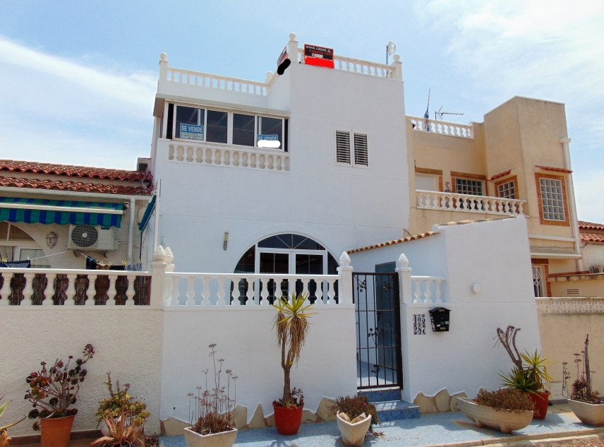 Eigendom verkocht - Rijtjeshuis te koop - Torrevieja - La Siesta