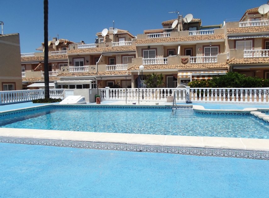 Eigendom verkocht - Rijtjeshuis te koop - Torrevieja - La Siesta