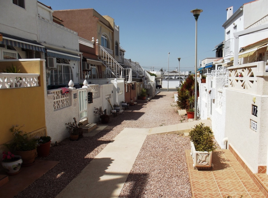 Eigendom verkocht - Rijtjeshuis te koop - Torrevieja - La Siesta