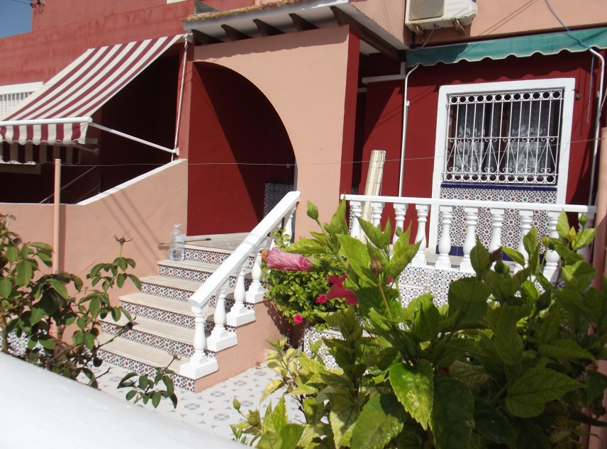 Eigendom verkocht - Rijtjeshuis te koop - Torrevieja - La Siesta