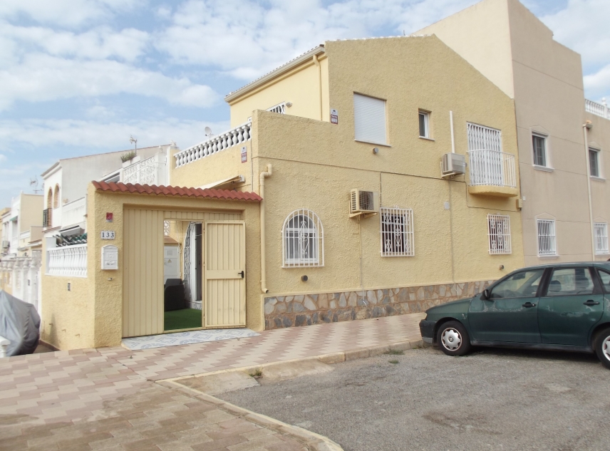 Eigendom verkocht - Rijtjeshuis te koop - Torrevieja - La Siesta