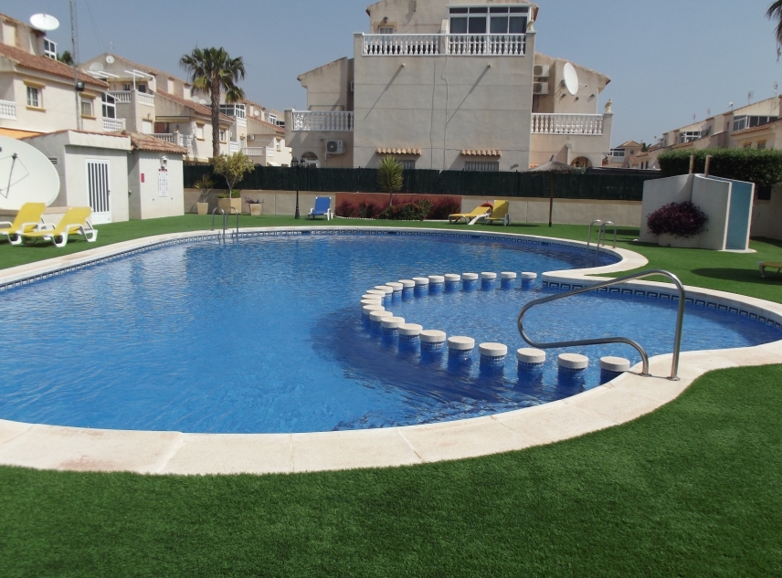 Eigendom verkocht - Rijtjeshuis te koop - Torrevieja - La Torreta