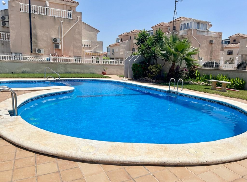 Eigendom verkocht - Rijtjeshuis te koop - Torrevieja - La Torreta