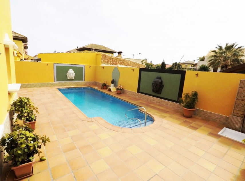 Eigendom verkocht - Villa te koop - Los Alcazares - Lomas del Rame