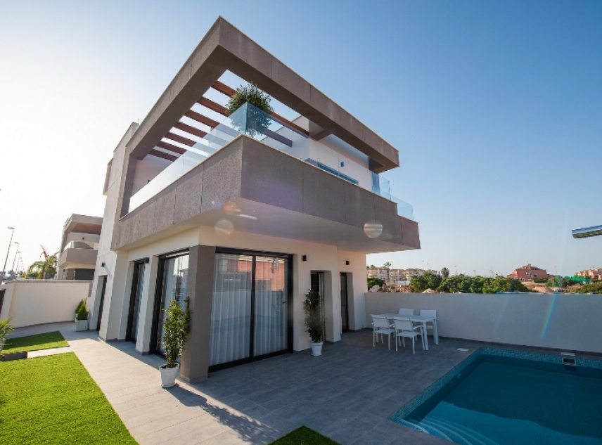 Eigendom verkocht - Villa te koop - Los Montesinos - La Herrada