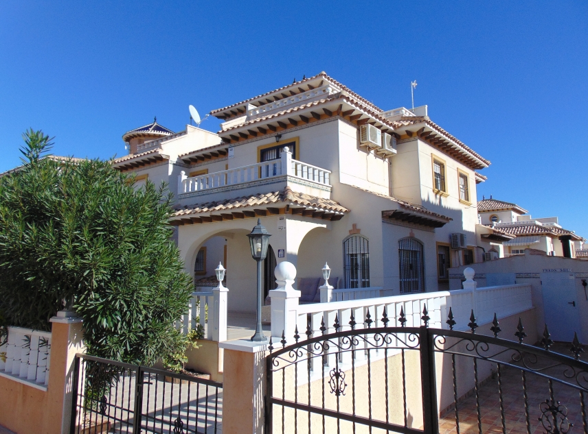 Eigendom verkocht - Villa te koop - Orihuela Costa - Cabo Roig