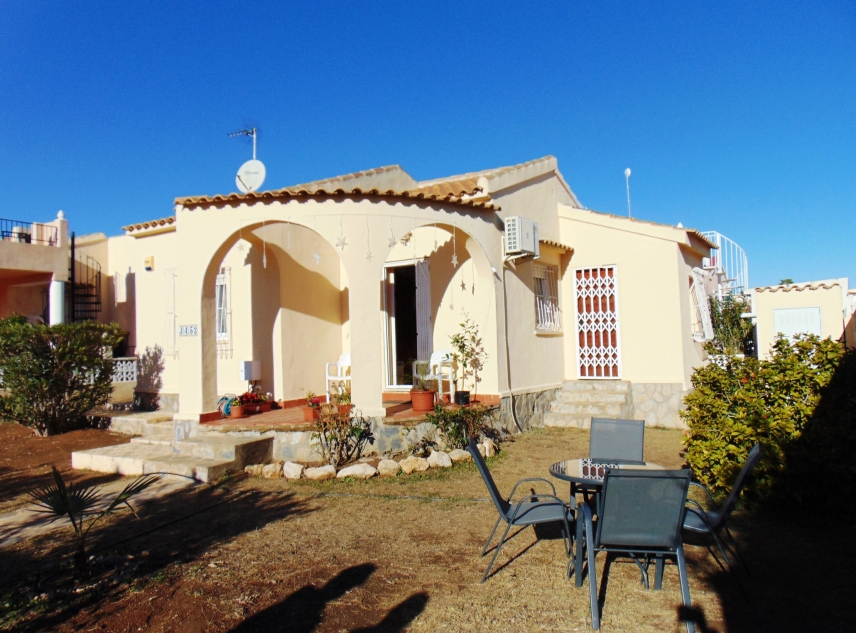 Eigendom verkocht - Villa te koop - Orihuela Costa - La Florida