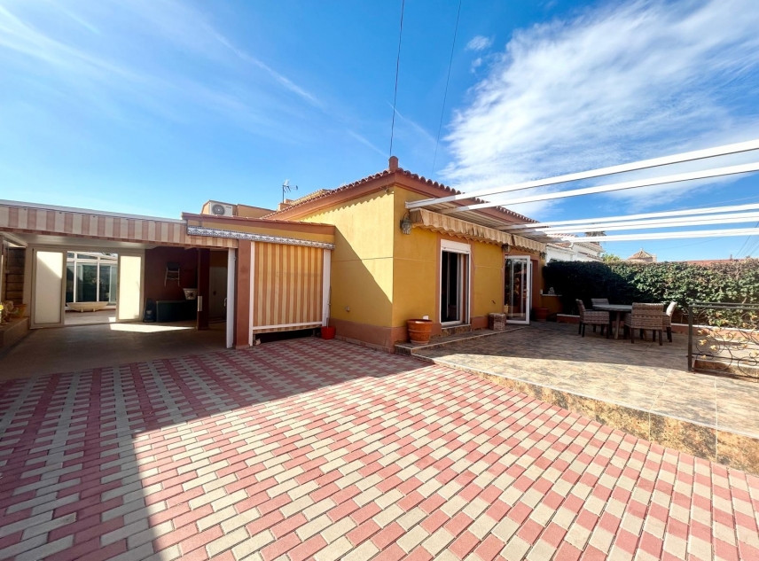 Eigendom verkocht - Villa te koop - Torrevieja - El Chaparral