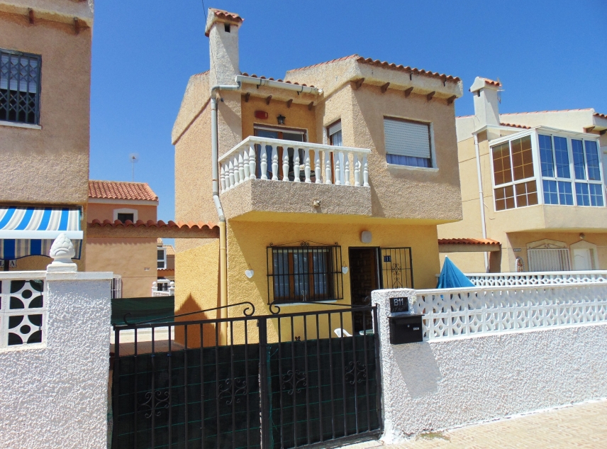Eigendom verkocht - Villa te koop - Torrevieja - El Chaparral