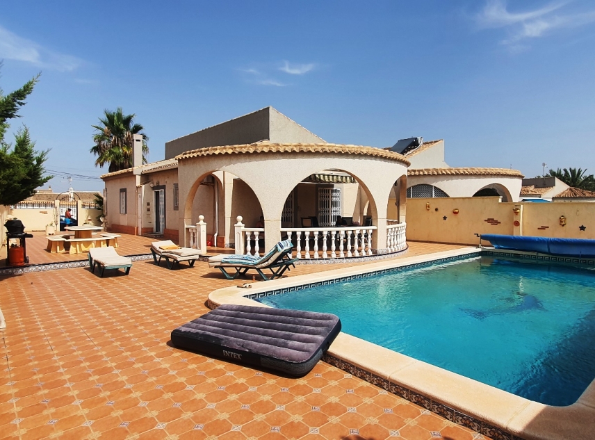 Eigendom verkocht - Villa te koop - Torrevieja - El Chaparral