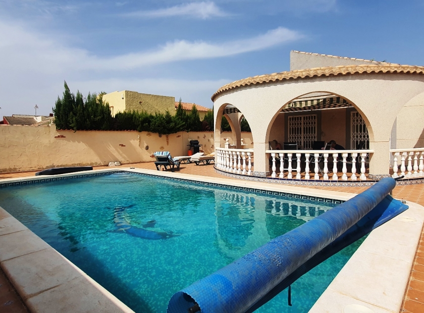 Eigendom verkocht - Villa te koop - Torrevieja - El Chaparral