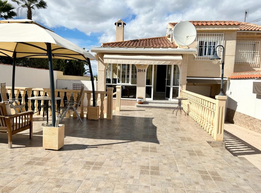 Eigendom verkocht - Villa te koop - Torrevieja - El Chaparral