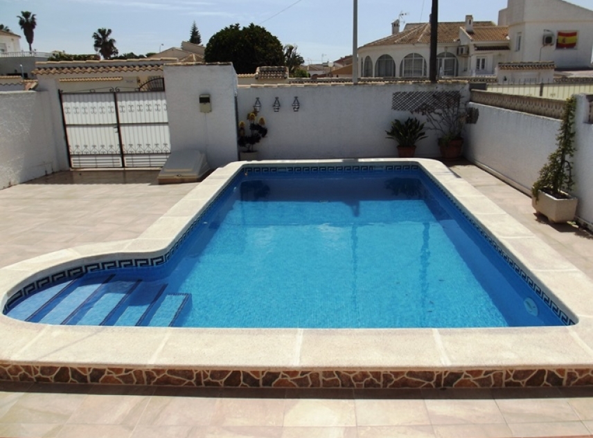 Eigendom verkocht - Villa te koop - Torrevieja - La Siesta