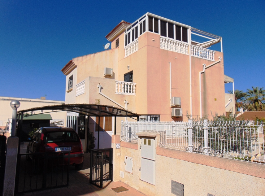 Eigendom verkocht - Villa te koop - Torrevieja - La Torreta
