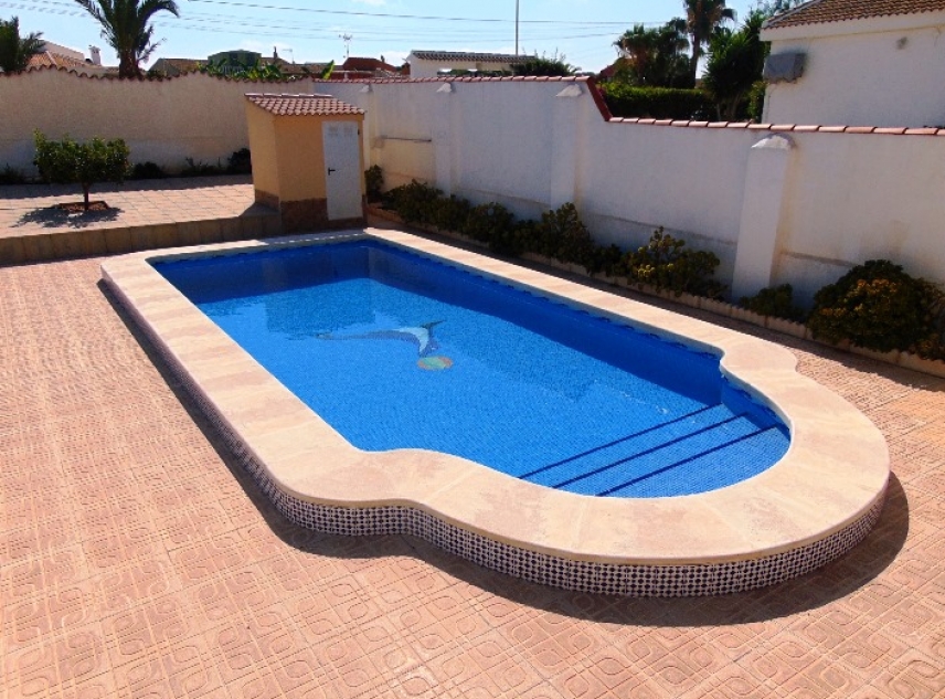 Eigendom verkocht - Villa te koop - Torrevieja - San Luis