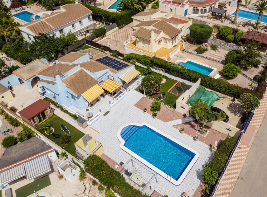 Eigendom verkocht - Villa te koop - Torrevieja - San Luis