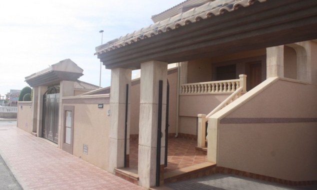 Maison de ville à vendre - Propriété neuve à vendre - Torrevieja - Los Altos