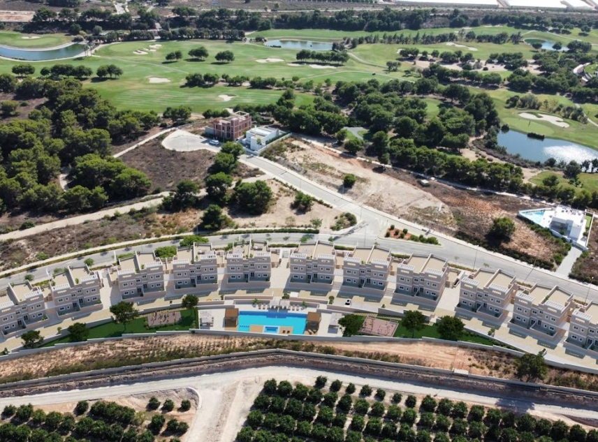 New Property for sale - Bungalow for sale - Pilar de la Horadada - Lo Romero Golf Course