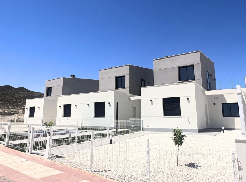 New Property for sale - Townhouse for sale - BAOS Y MENDIGO - Altaona Golf And Country Village