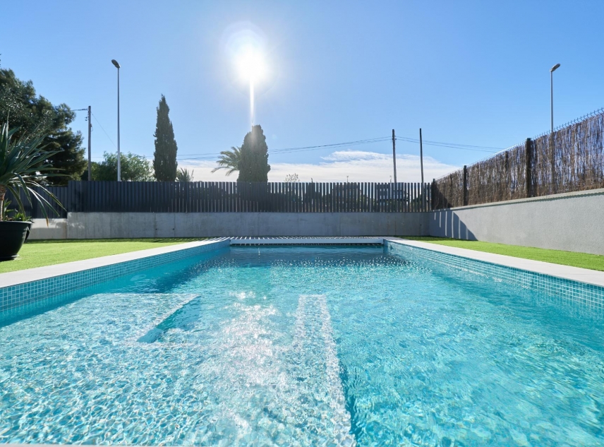 New Property for sale - Villa for sale - Alicante City - La Font