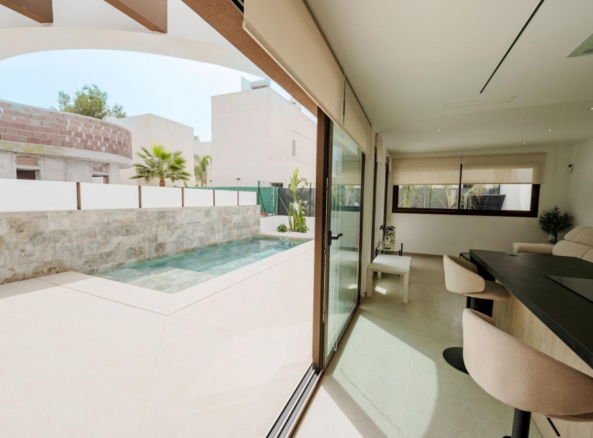 New Property for sale - Villa for sale - Almoradi - Heredades
